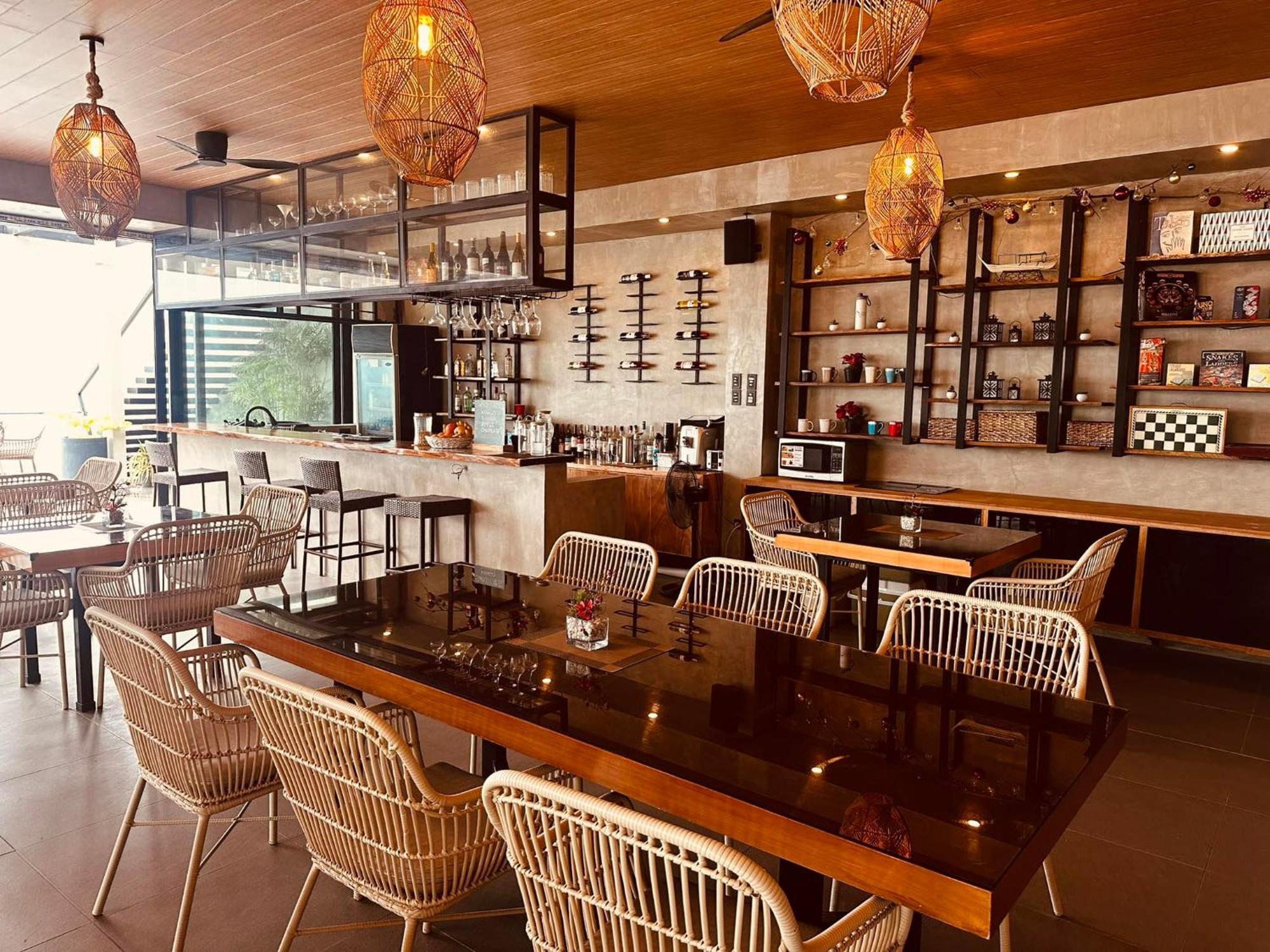 Casa Escondida Anilao Resort And Dive Center 马比尼 外观 照片
