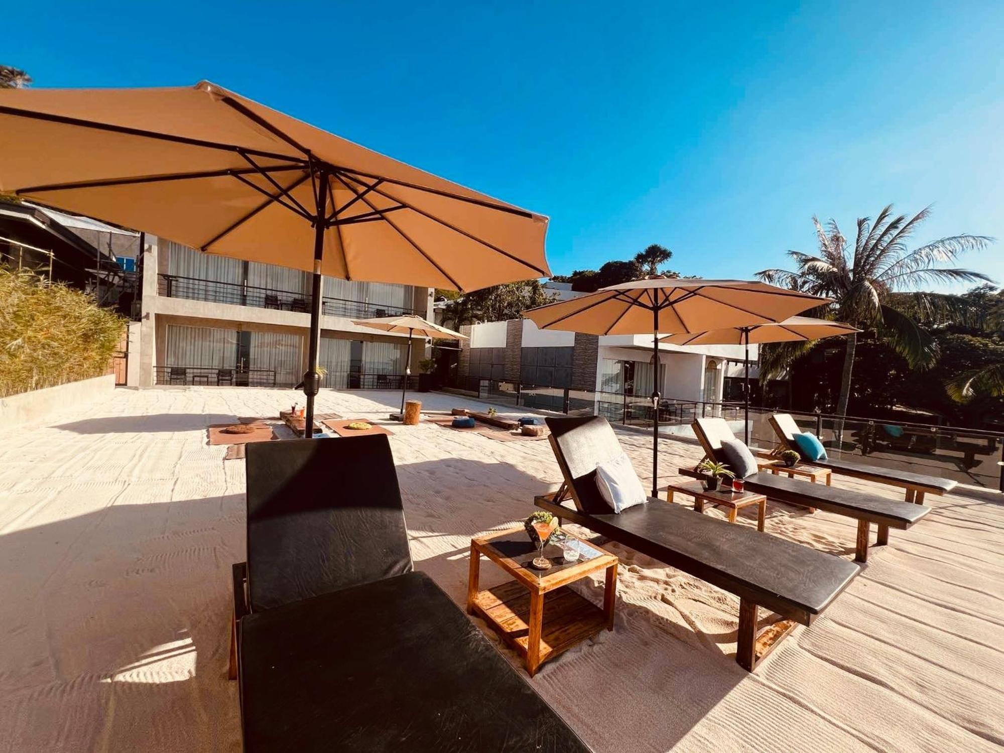 Casa Escondida Anilao Resort And Dive Center 马比尼 外观 照片